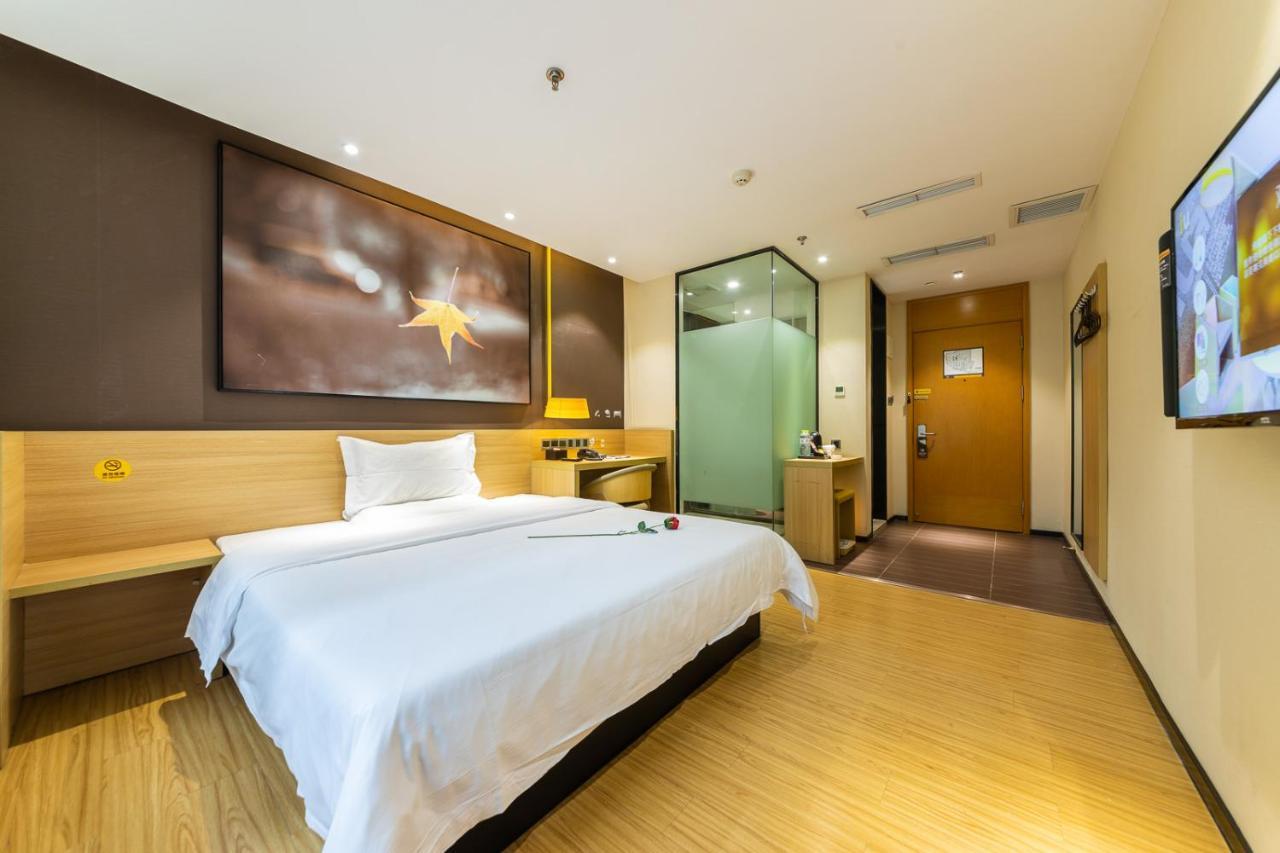 Iu Hotel Chongqing Jiefangbei Экстерьер фото